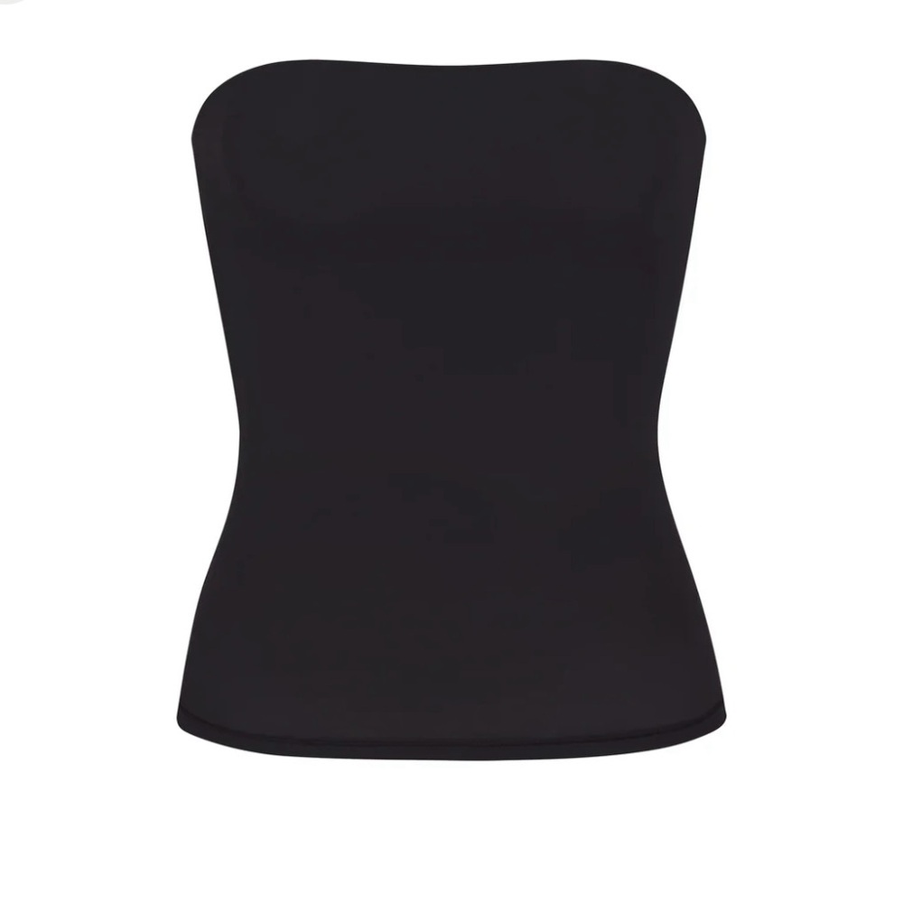 SKIMS fits everybody tube top